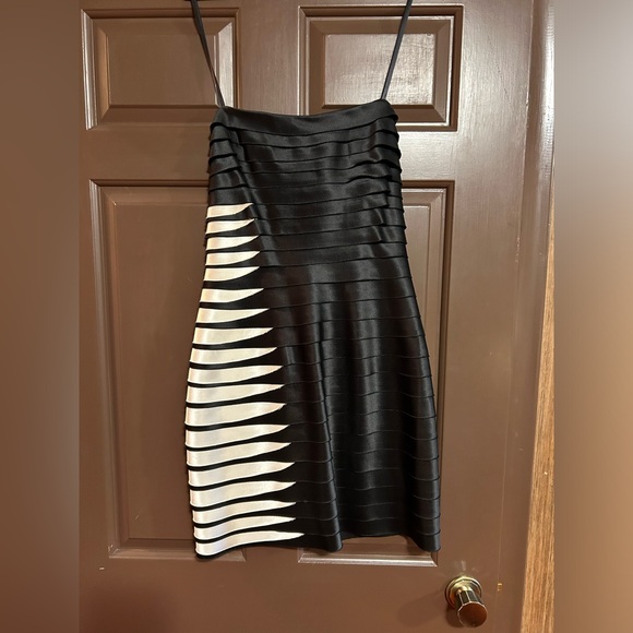 BCBG strapless formal dress - Picture 2 of 4